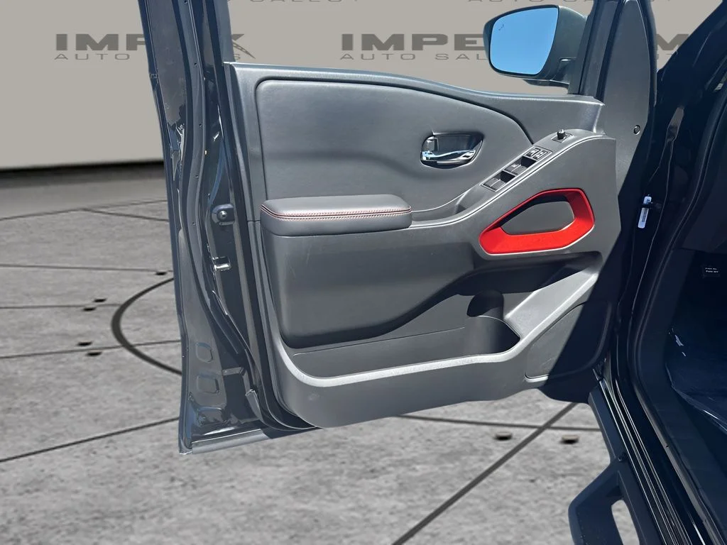 Used 2025 Black Nissan PRO-4X image 24