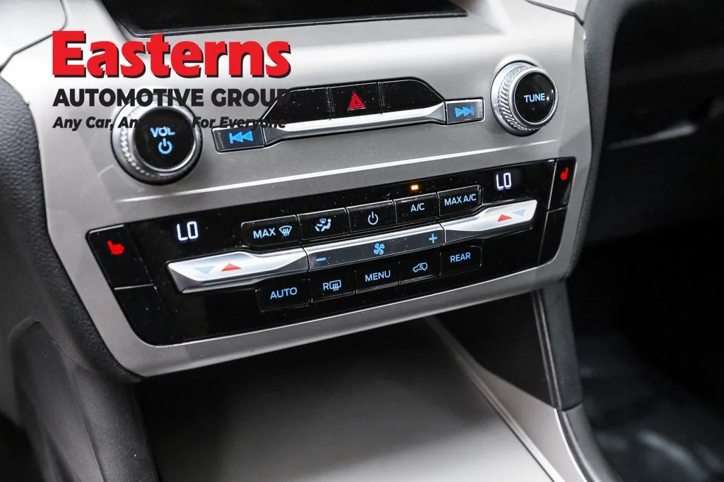 Used 2021 Black Ford XLT image 20