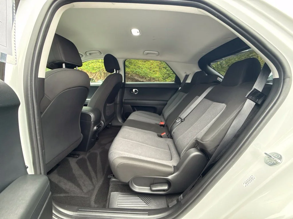 Used 2024 Atlas White Hyundai SEL image 15