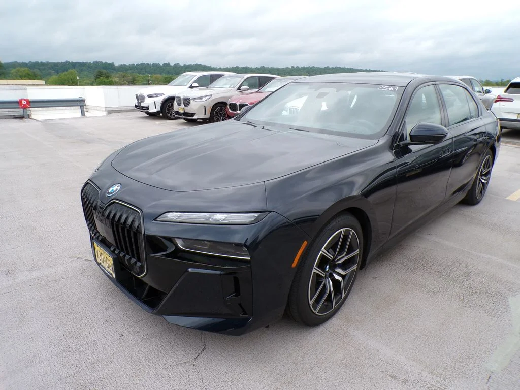 2026 BMW i7 xDrive60 Sedan's photo