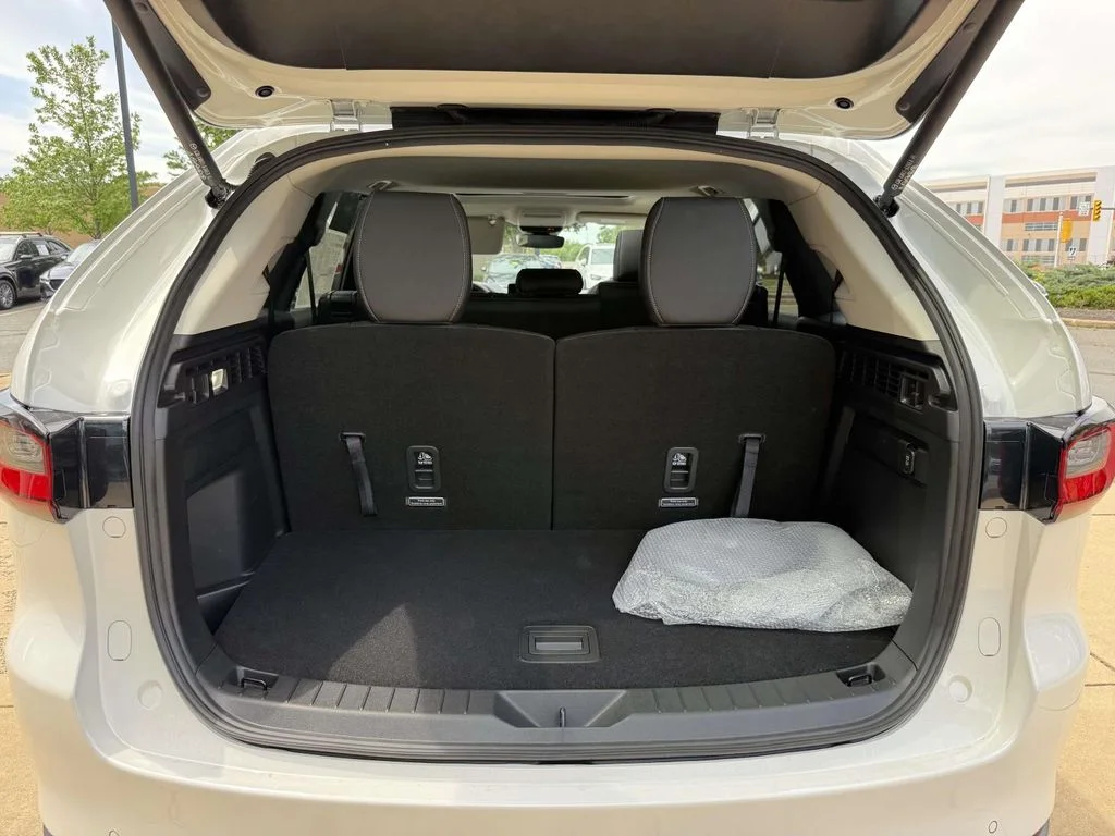 New 2026 White Mazda Preferred image 35
