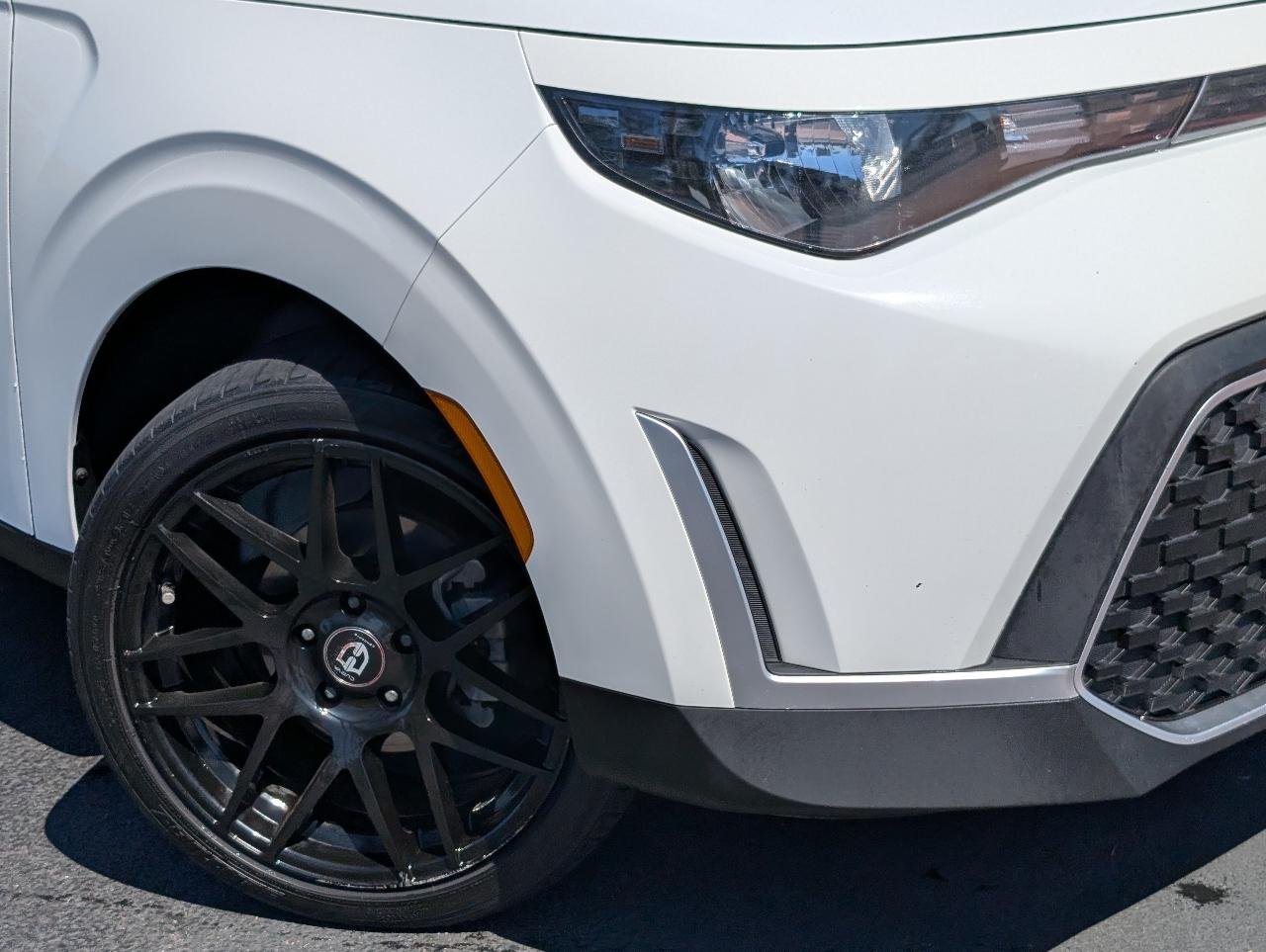 Used 2023 Clear White w/Black Roof Kia S image 2