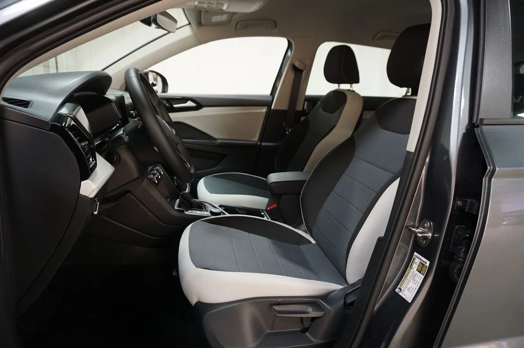 New 2026 Platinum Gray Volkswagen 1.5T S image 10