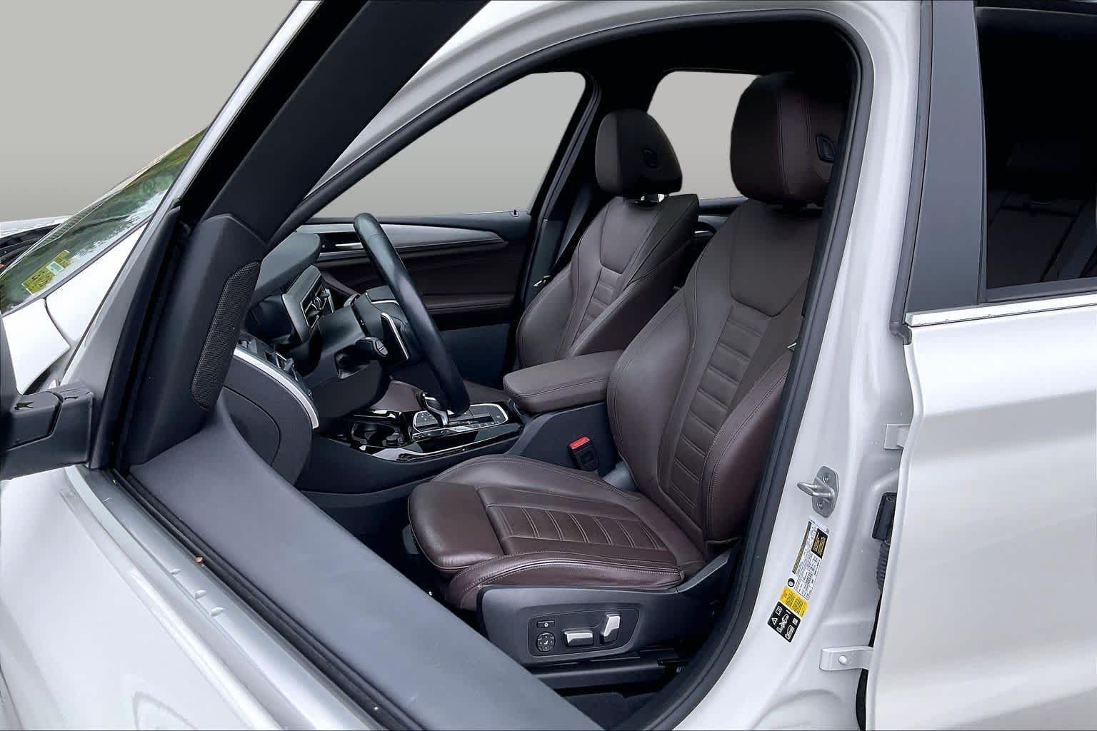 Used 2022 Mineral White Metallic BMW xDrive30i image 7