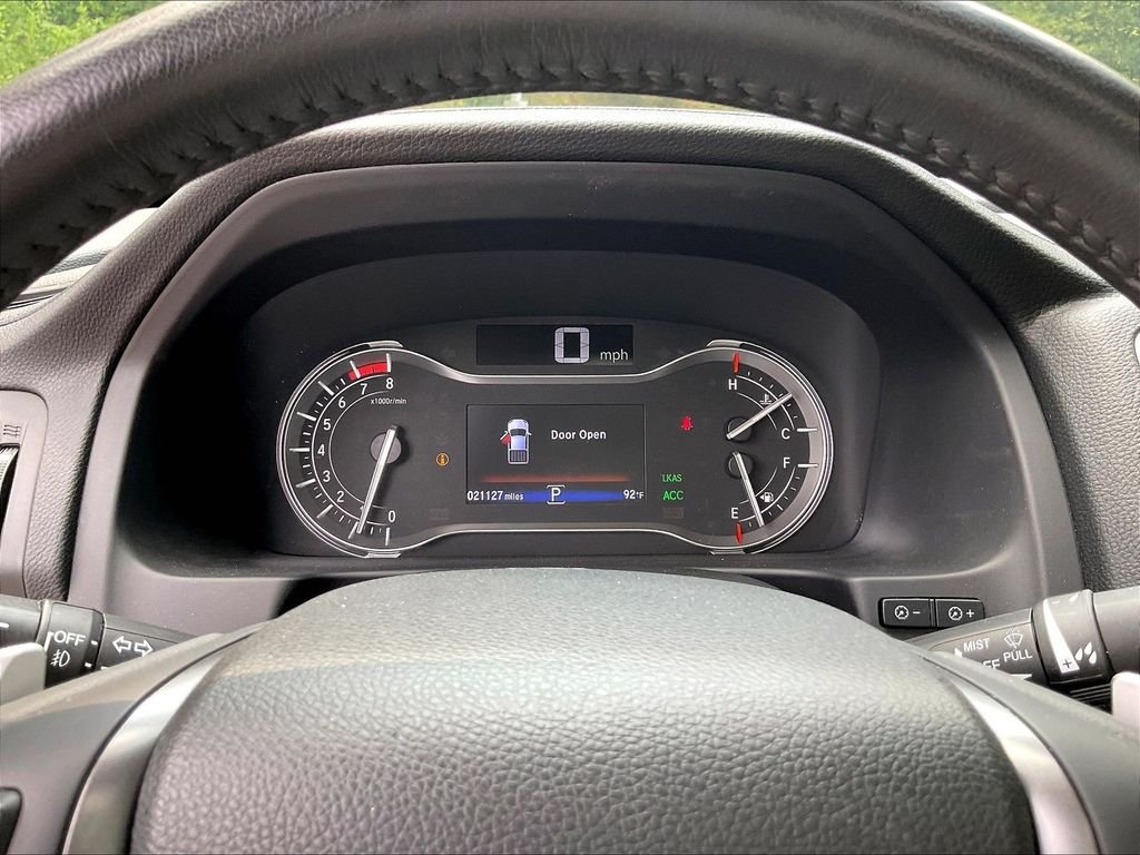Used 2023 White Honda RTL image 25