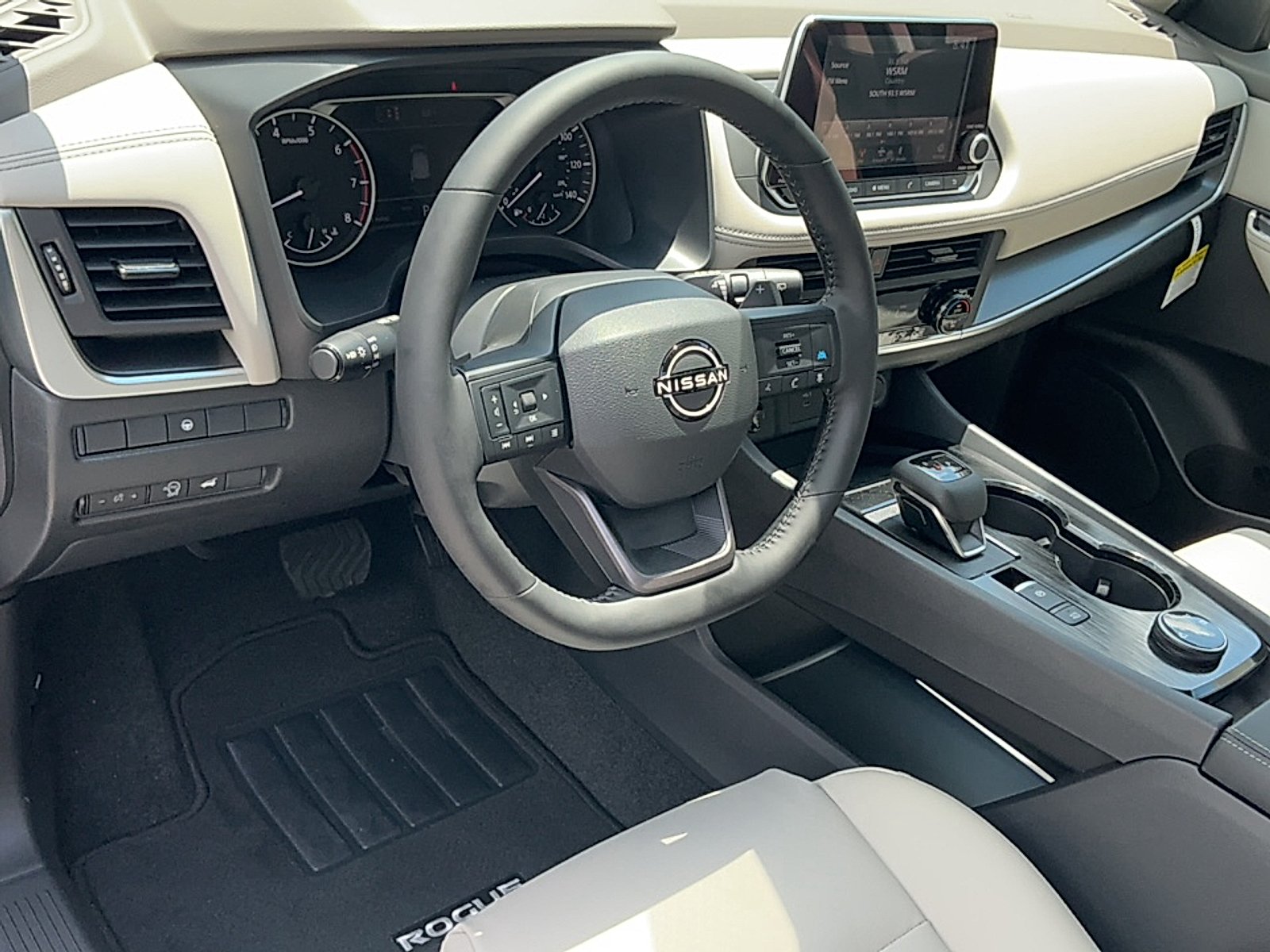 New 2026 Everest White Pearl Tricoat Nissan Dark Armor image 8
