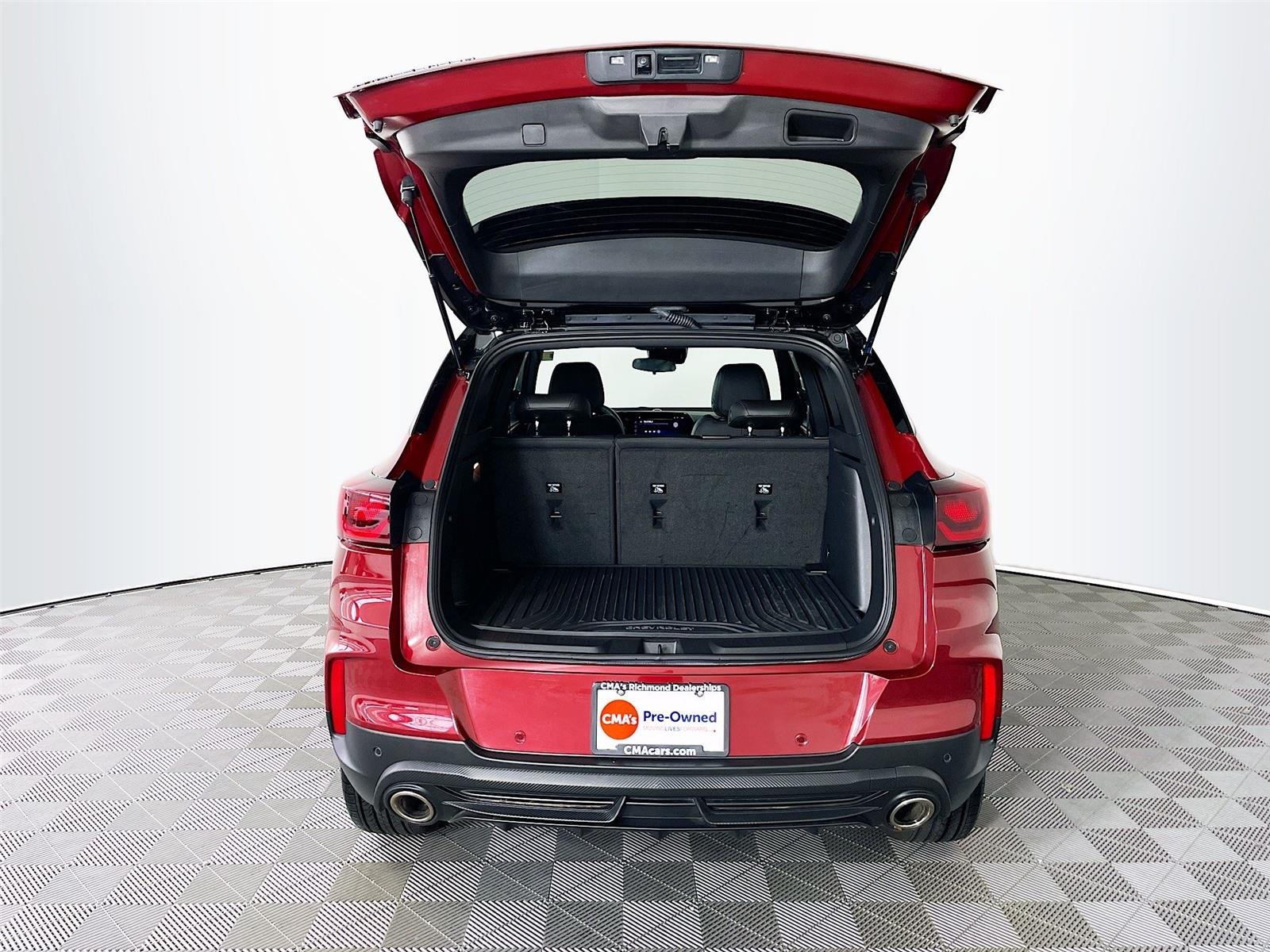 Used 2024 Crimson Metallic Chevrolet RS image 28