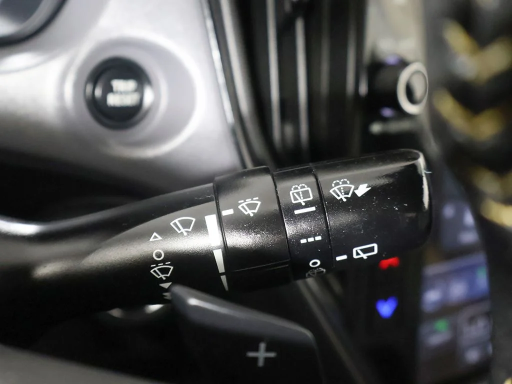 Used 2024 White Subaru Sport image 36
