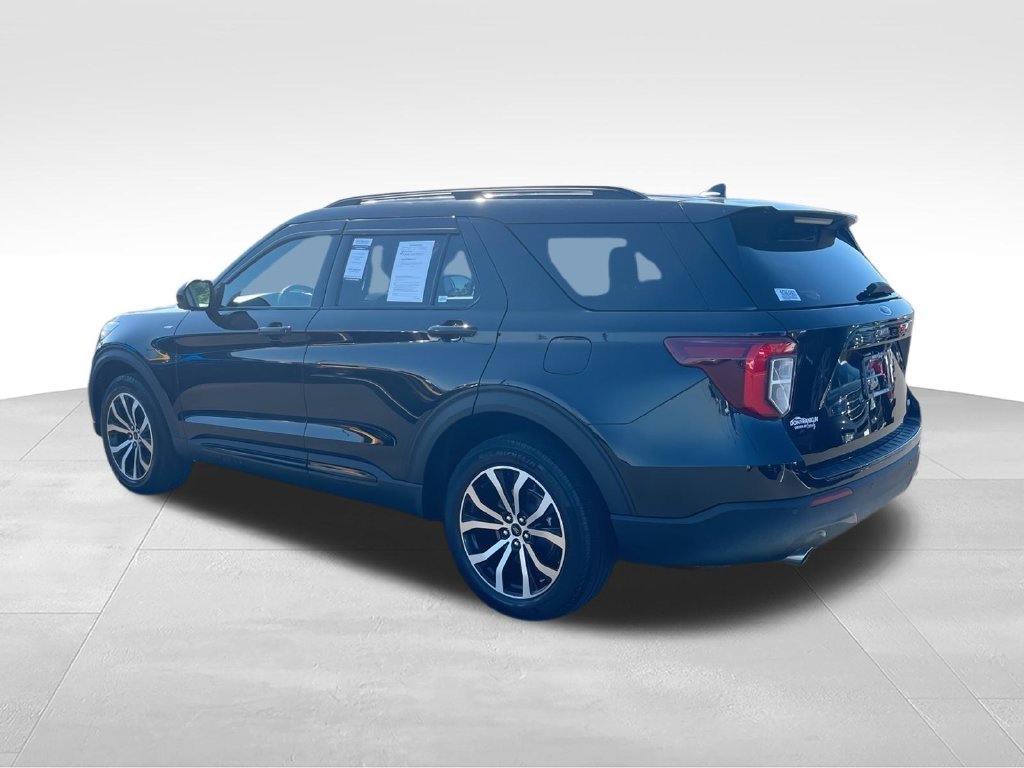 Used 2022 Black Ford ST-Line image 6