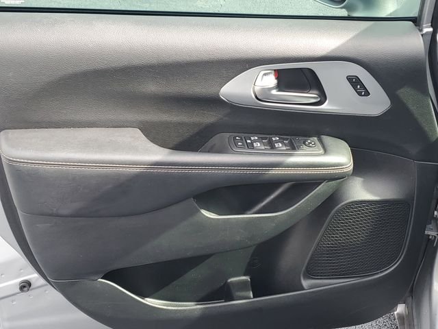 2020 Chrysler Pacifica Touring L Plus - Photo 9