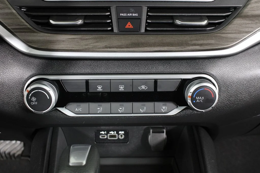 2025 Nissan Altima SV - Photo 25