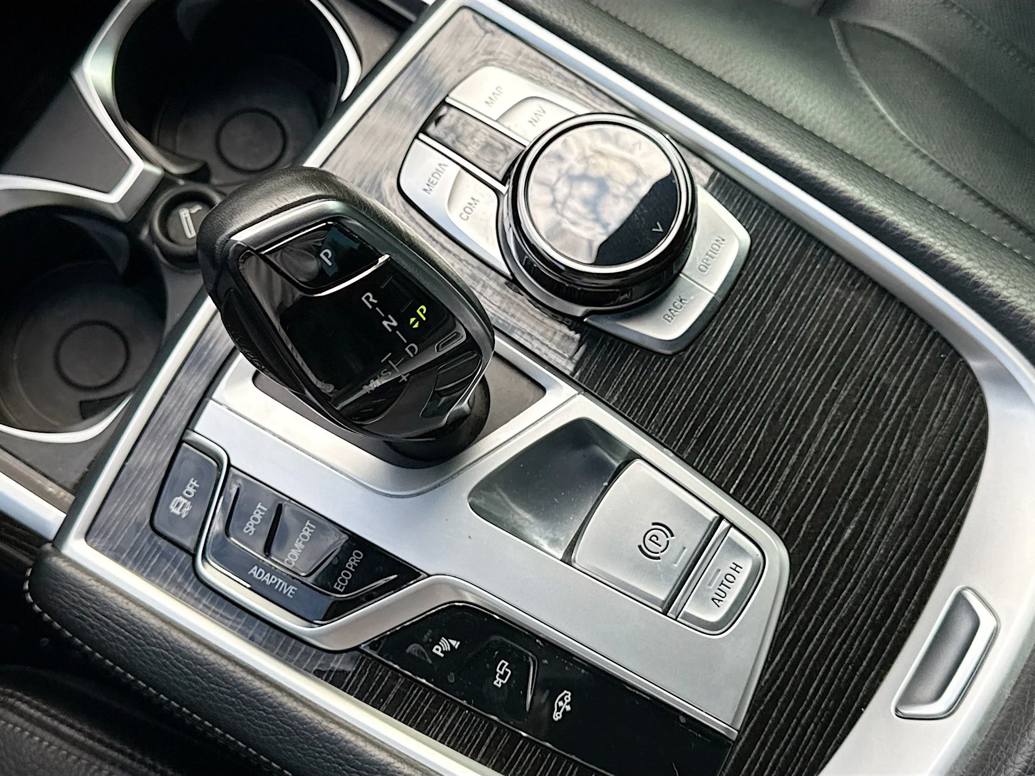 Used 2019 Black Sapphire Metallic BMW 740i image 29