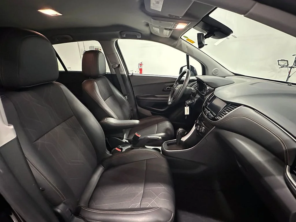 Used 2021 Blue Chevrolet LT image 26