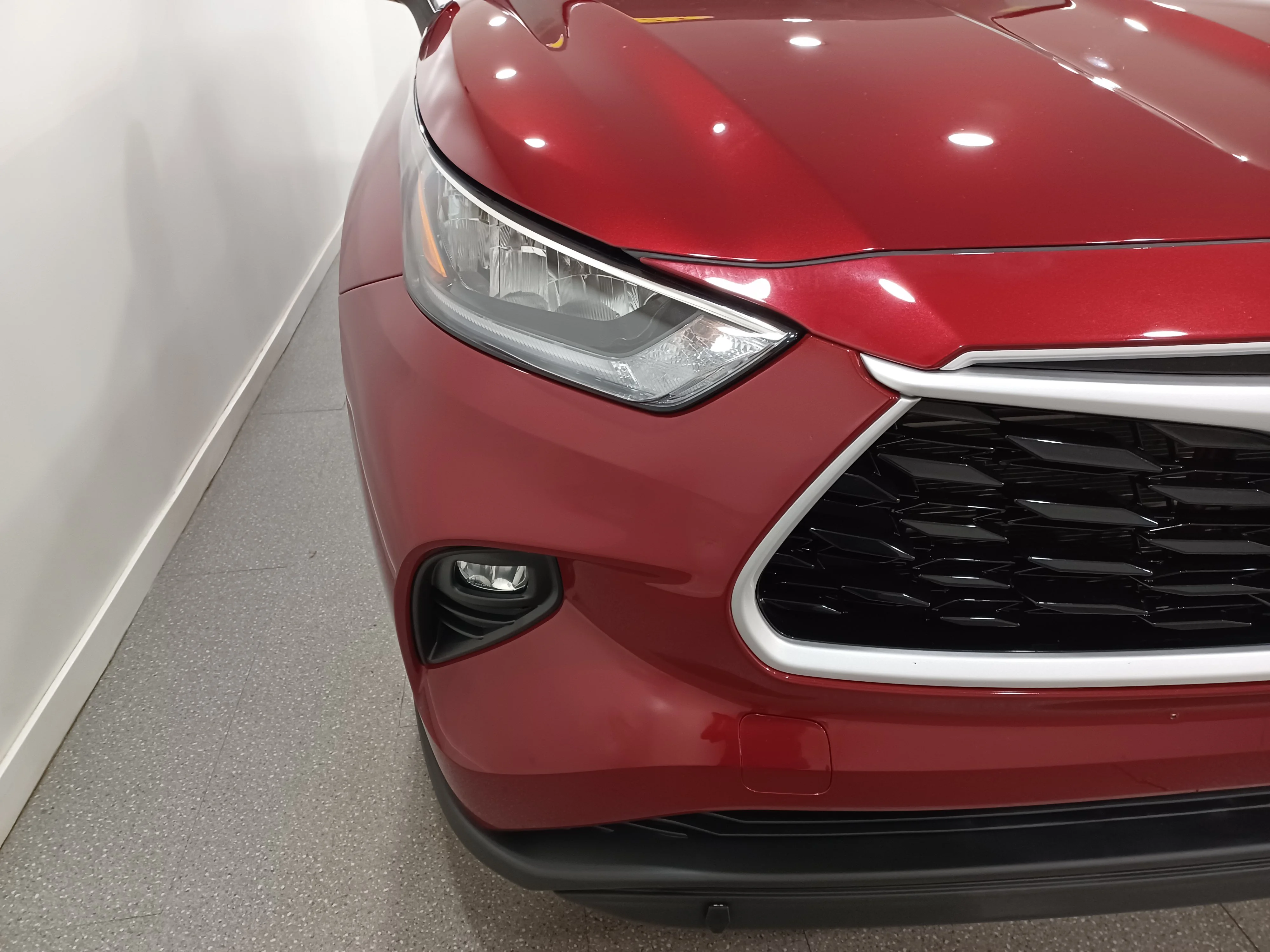 Certified Used 2023 Ruby Flare Pearl Toyota XLE AWD*8 Pass | Adaptive Cruise | Htd Leather | Htd Wheel | Lane Keep Assist | Blind Spot Detection image 4