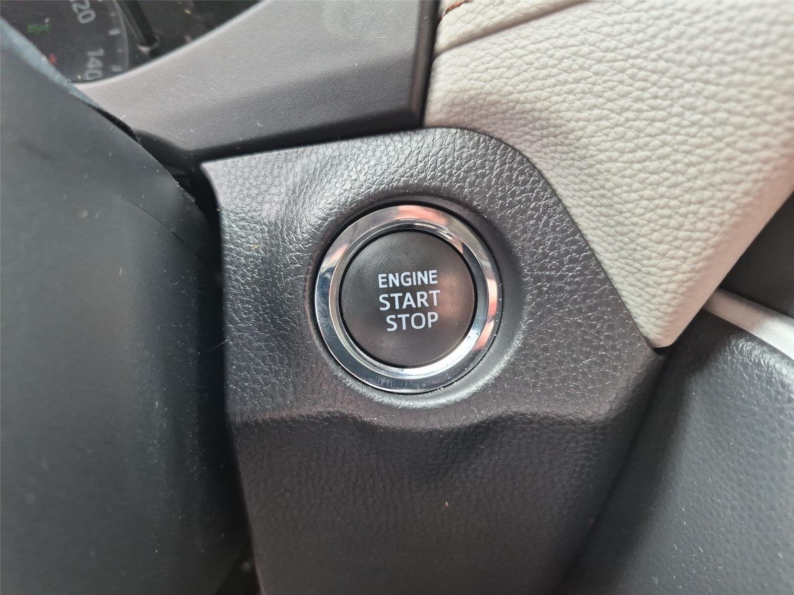 Used 2025 Silver Sky Metallic Toyota XLE Premium image 28