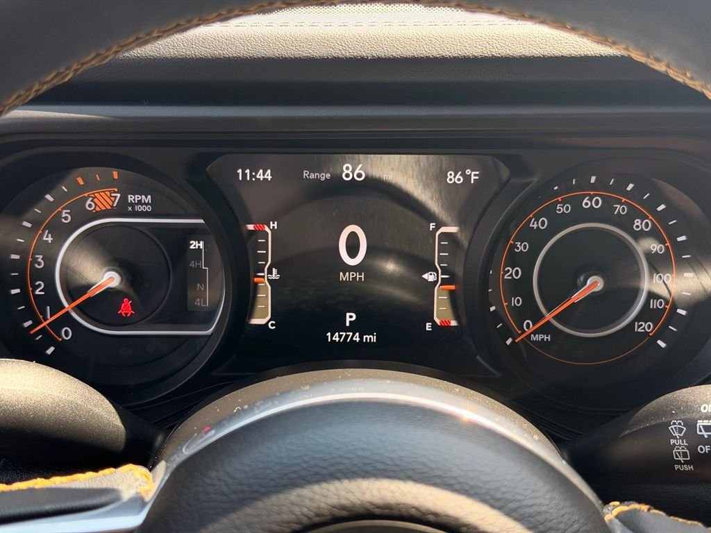Used 2024 Silver Jeep Sahara image 26