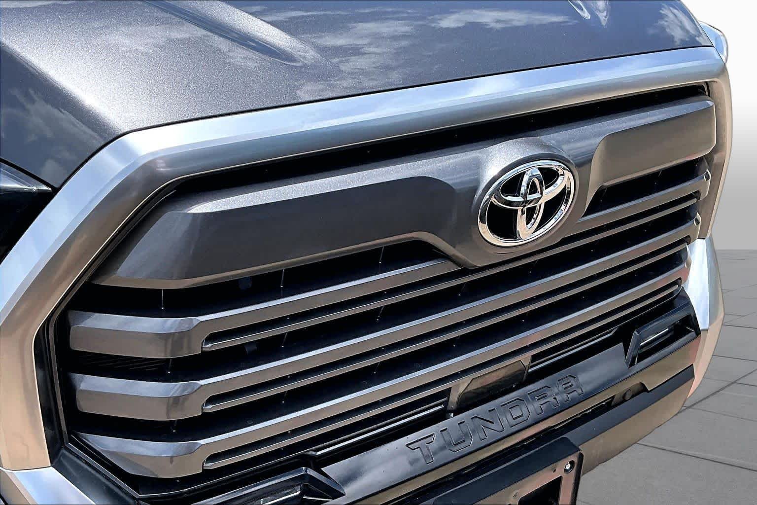 Used 2025 Magnetic Gray Metallic Toyota Limited image 29