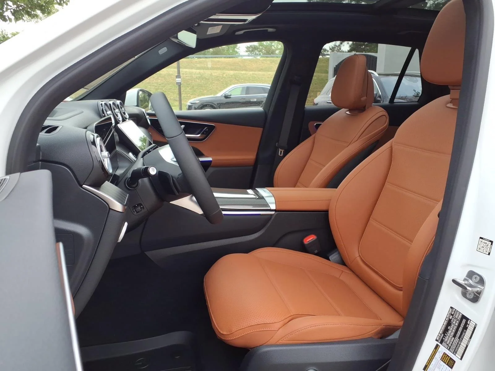 New 2026 WHITE Mercedes-Benz GLC 300 image 16