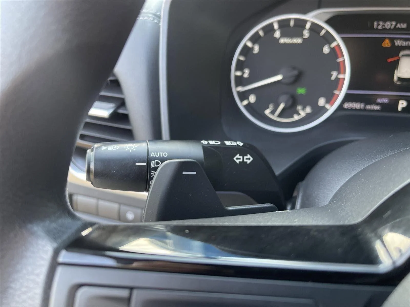 Used 2021 Black Nissan SV Intelligent AWD image 19