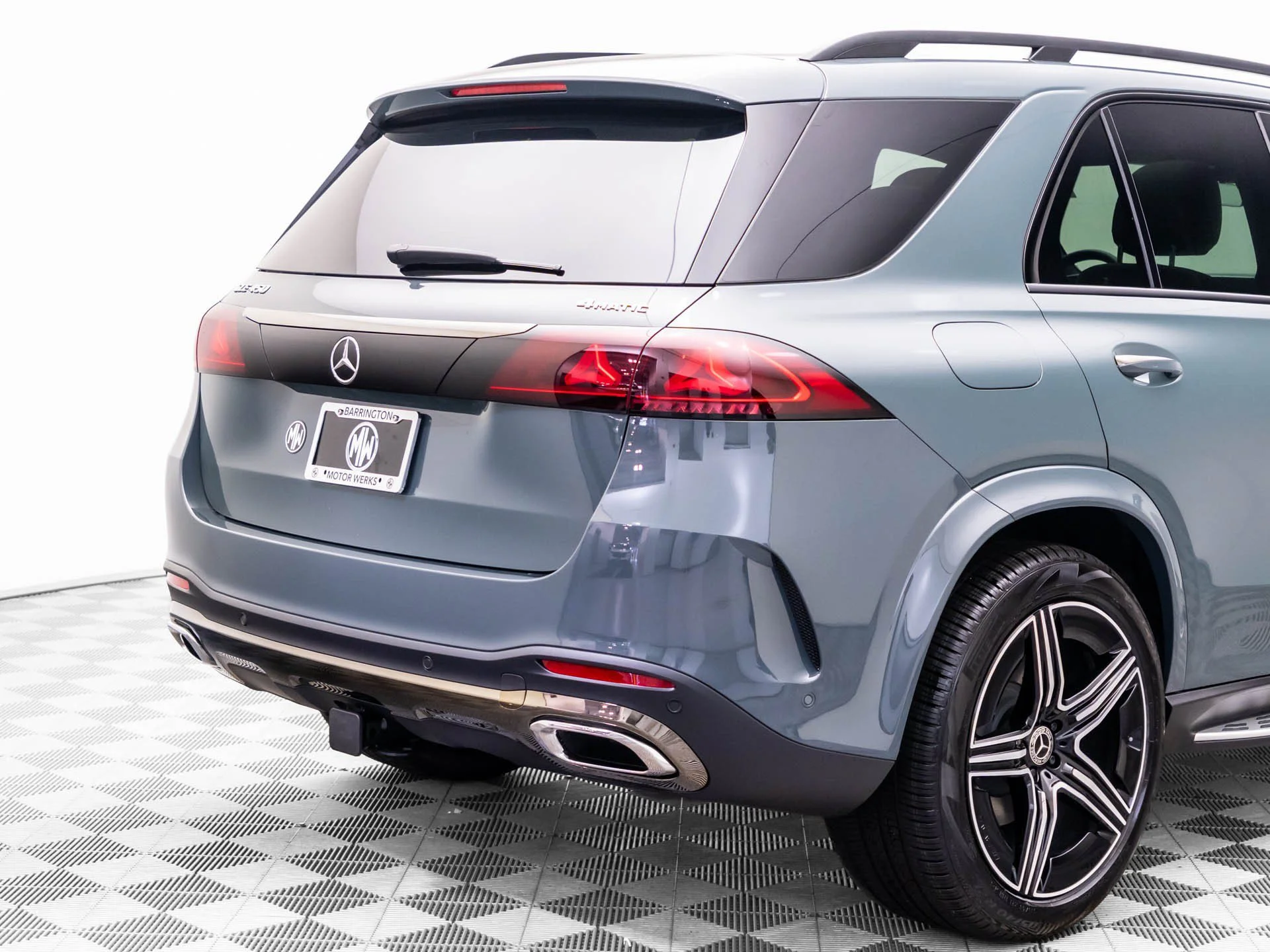 New 2027 Green Mercedes-Benz GLE 450 image 37