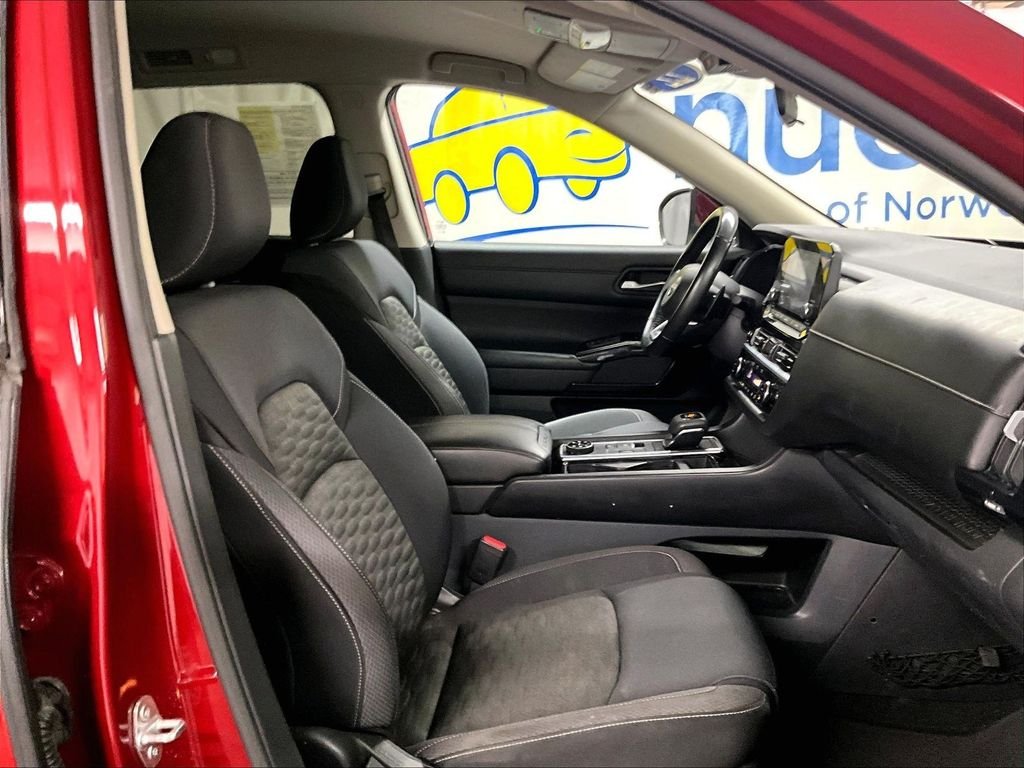 Used 2022 Red Nissan SV image 11