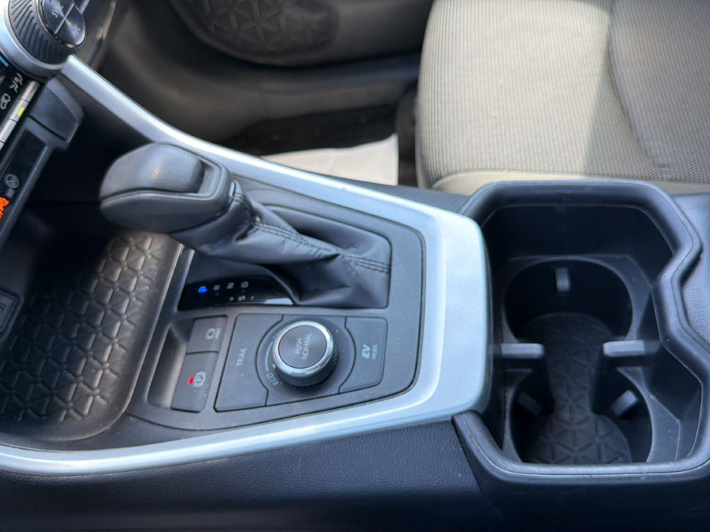 Used 2024 White Toyota LE image 21