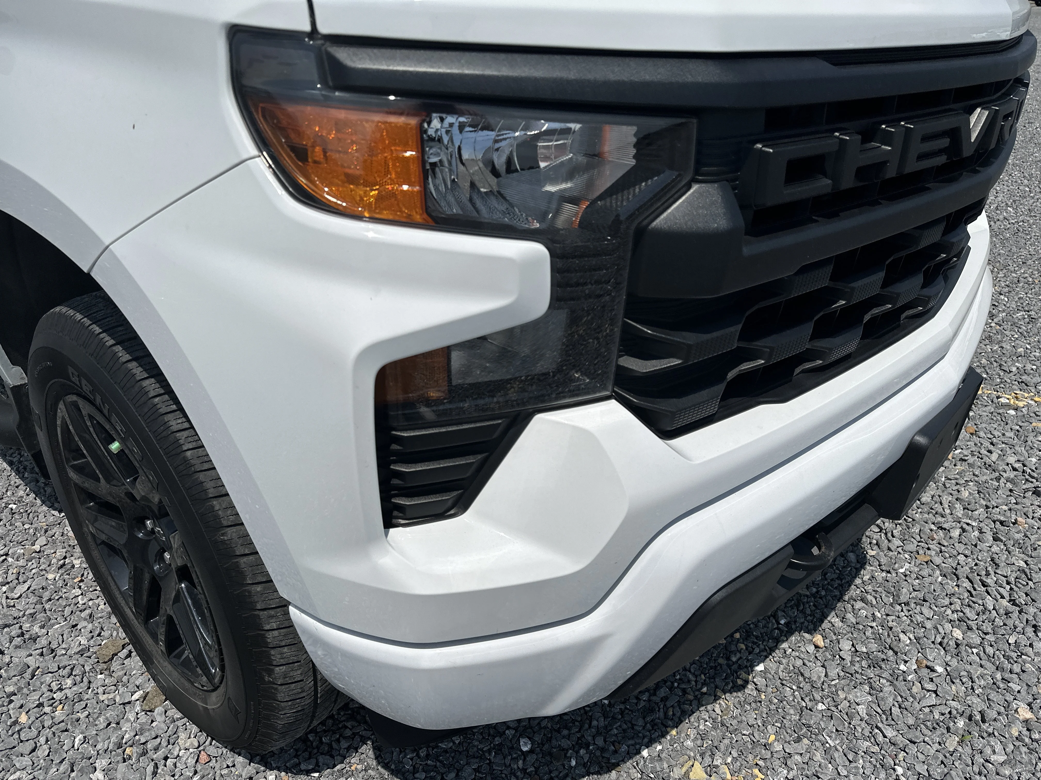 Used 2023 Summit White Chevrolet Custom image 11