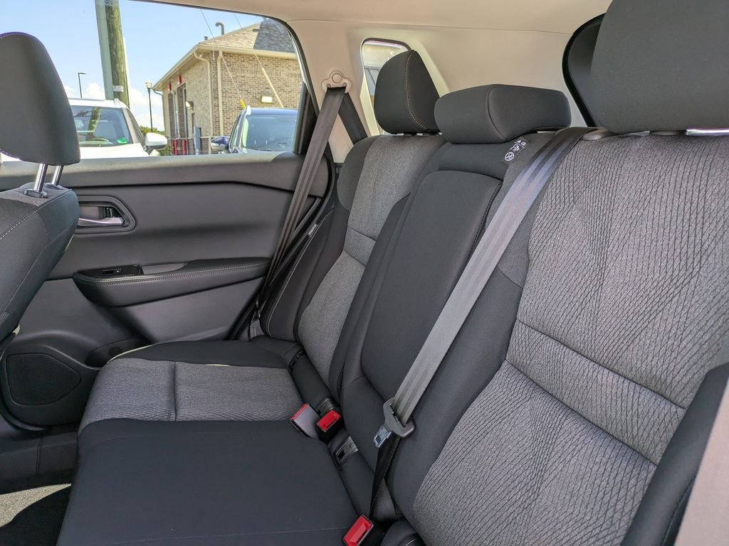 2026 Nissan Rogue SV - Photo 13