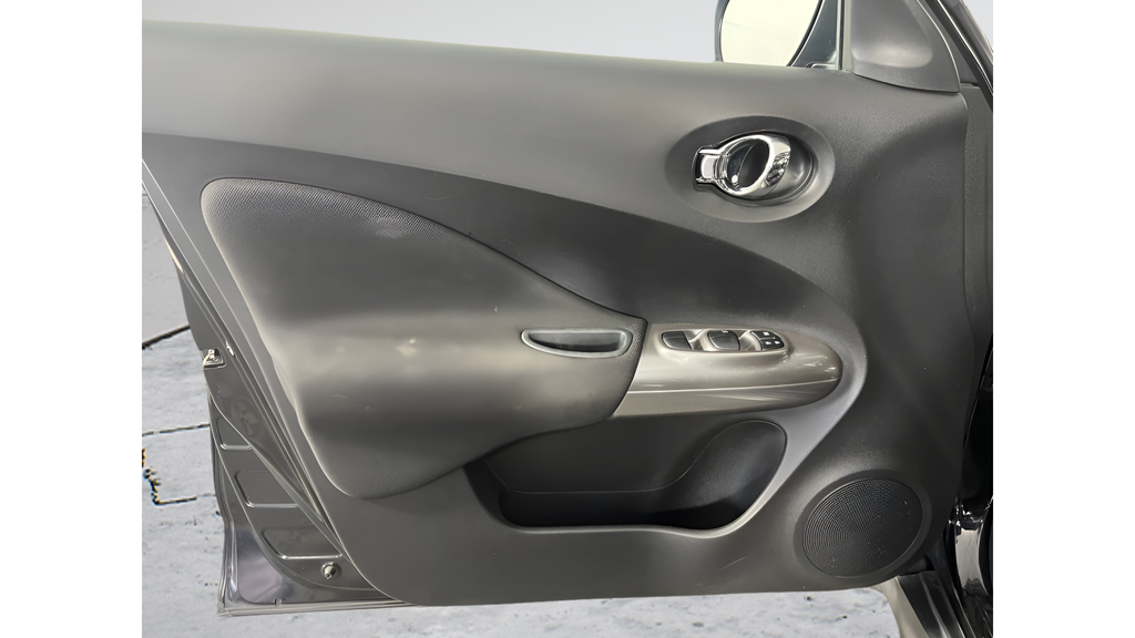 2012 Nissan JUKE SV - Photo 9