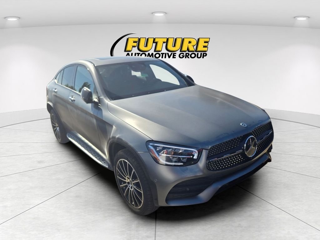 Used 2023  Mercedes-Benz GLC 300 Coupe image 1