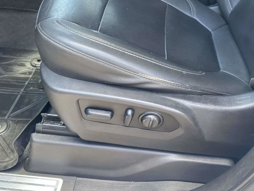 Used 2023 White Chevrolet LTZ image 51