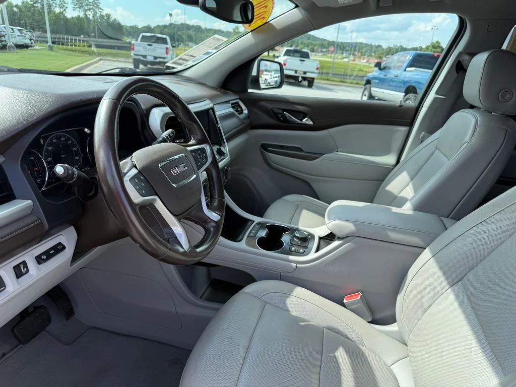 Used 2020 White GMC SLT image 4