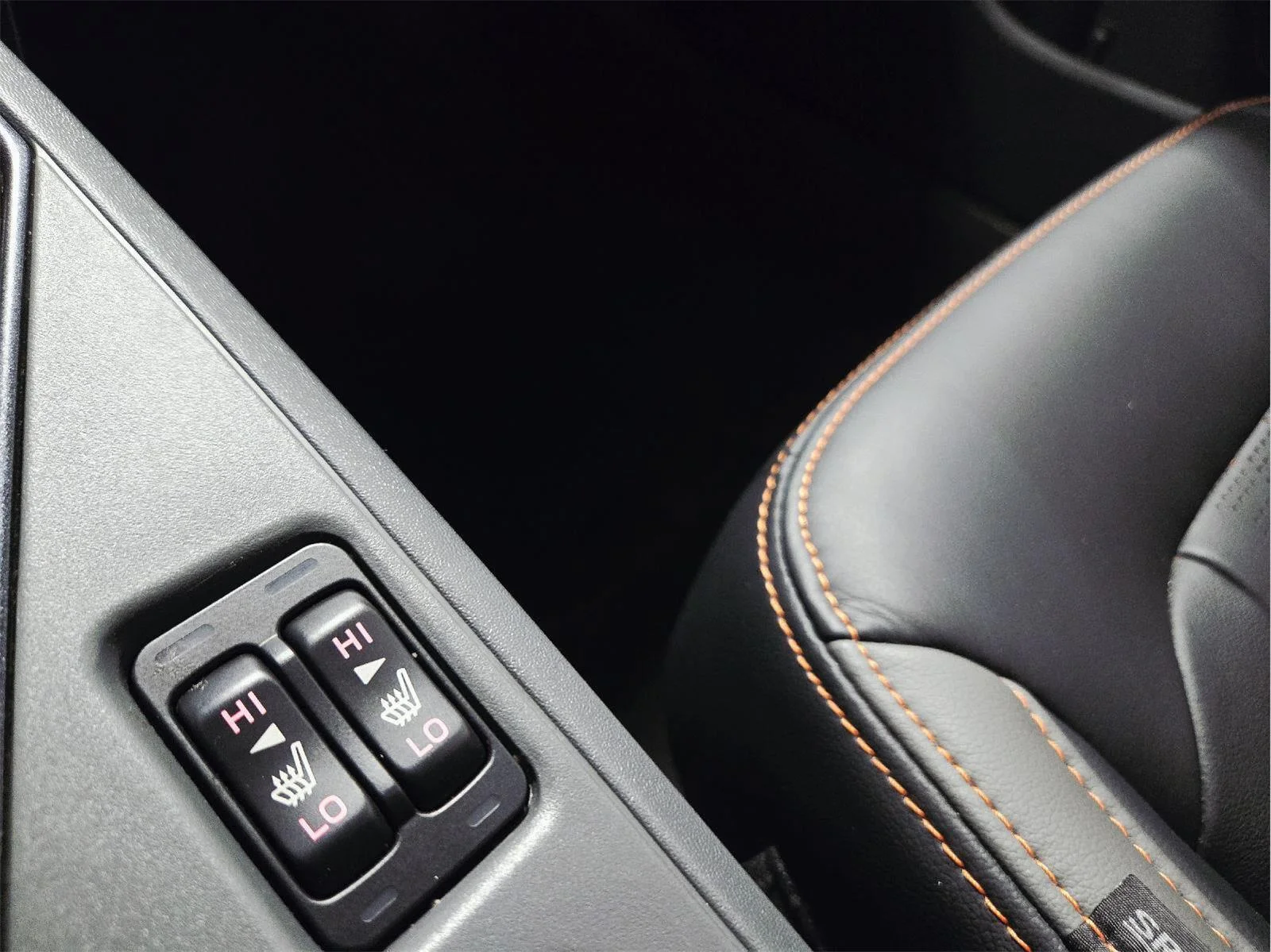 Used 2025 Magnetite Gray Metallic Subaru Limited image 34