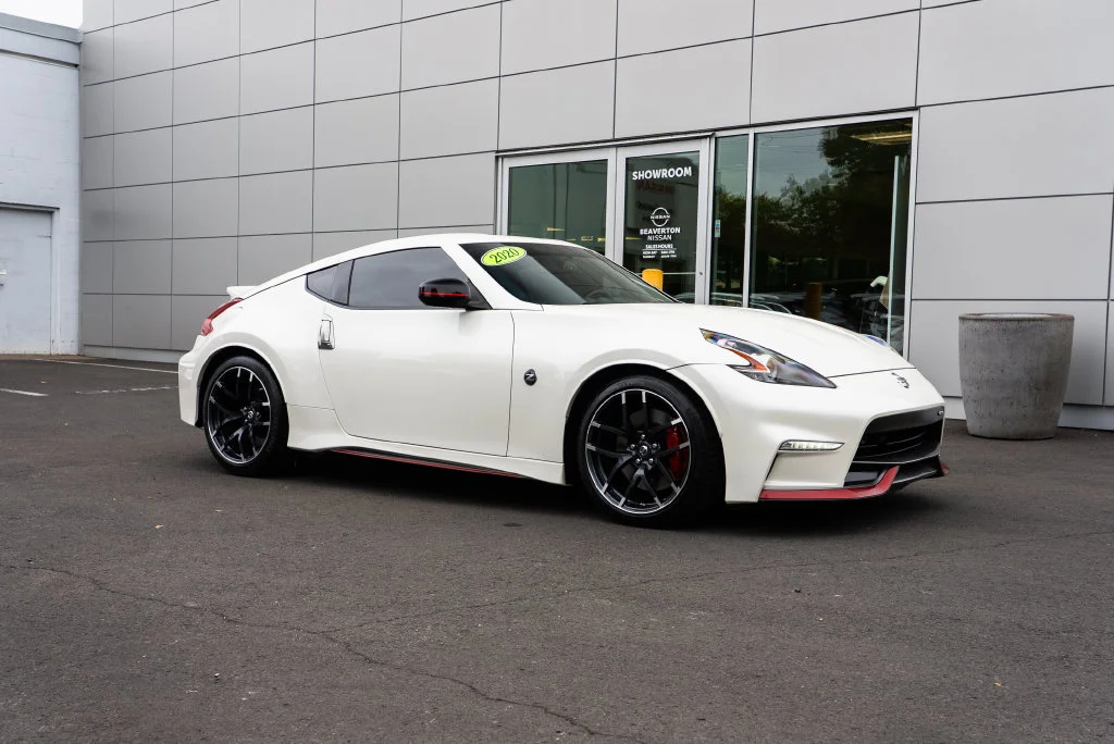 Used 2020 White Nissan Nismo image 25
