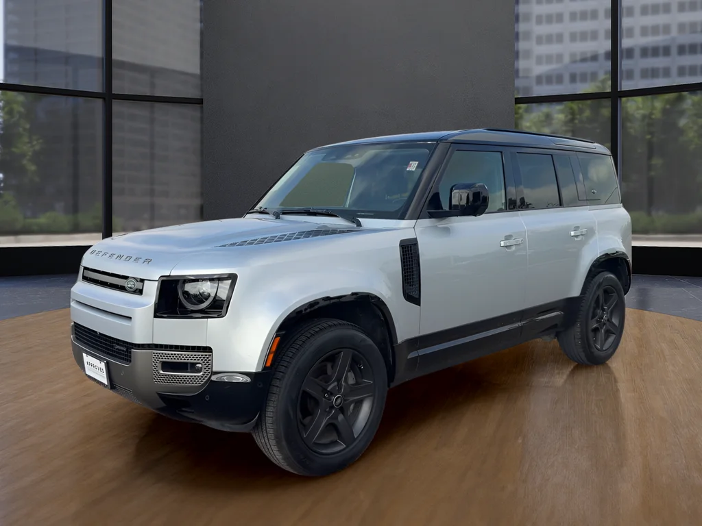 Used 2022 Silver Land Rover X-Dynamic SE image 1