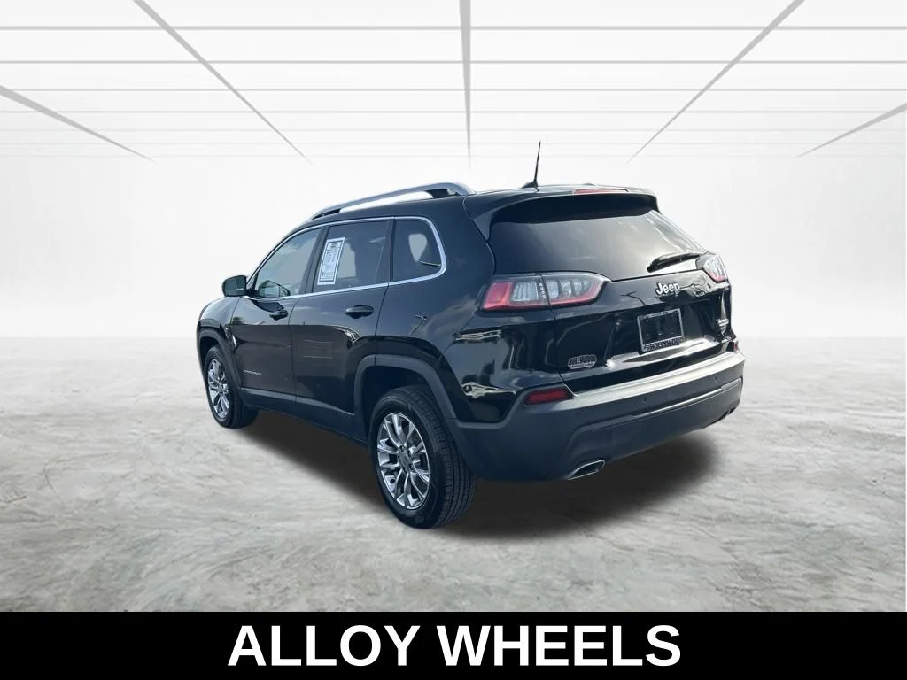 Certified Used 2021 Black Jeep Latitude Lux image 7