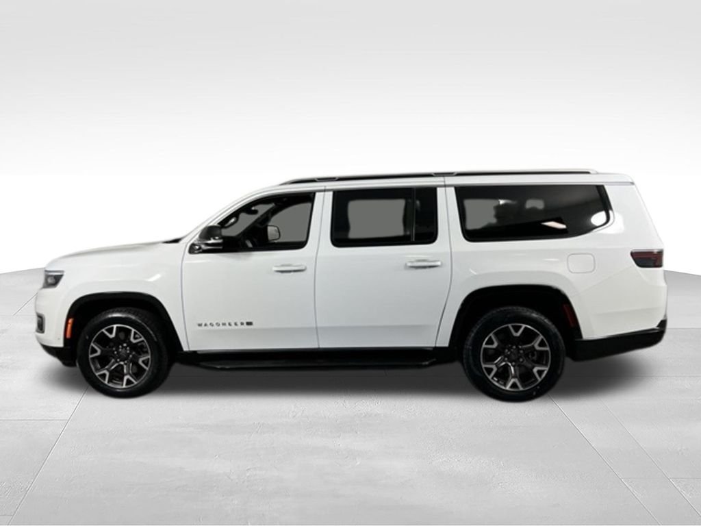 2023 Jeep Wagoneer L Series III - Photo 9