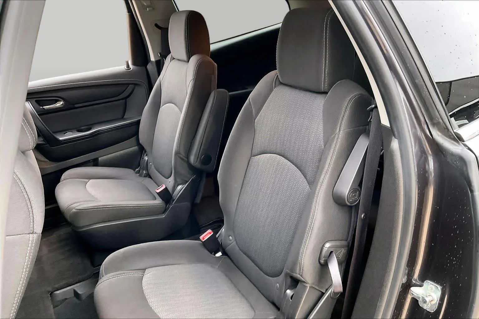 Used 2016 Tungsten Metallic Chevrolet LT image 19