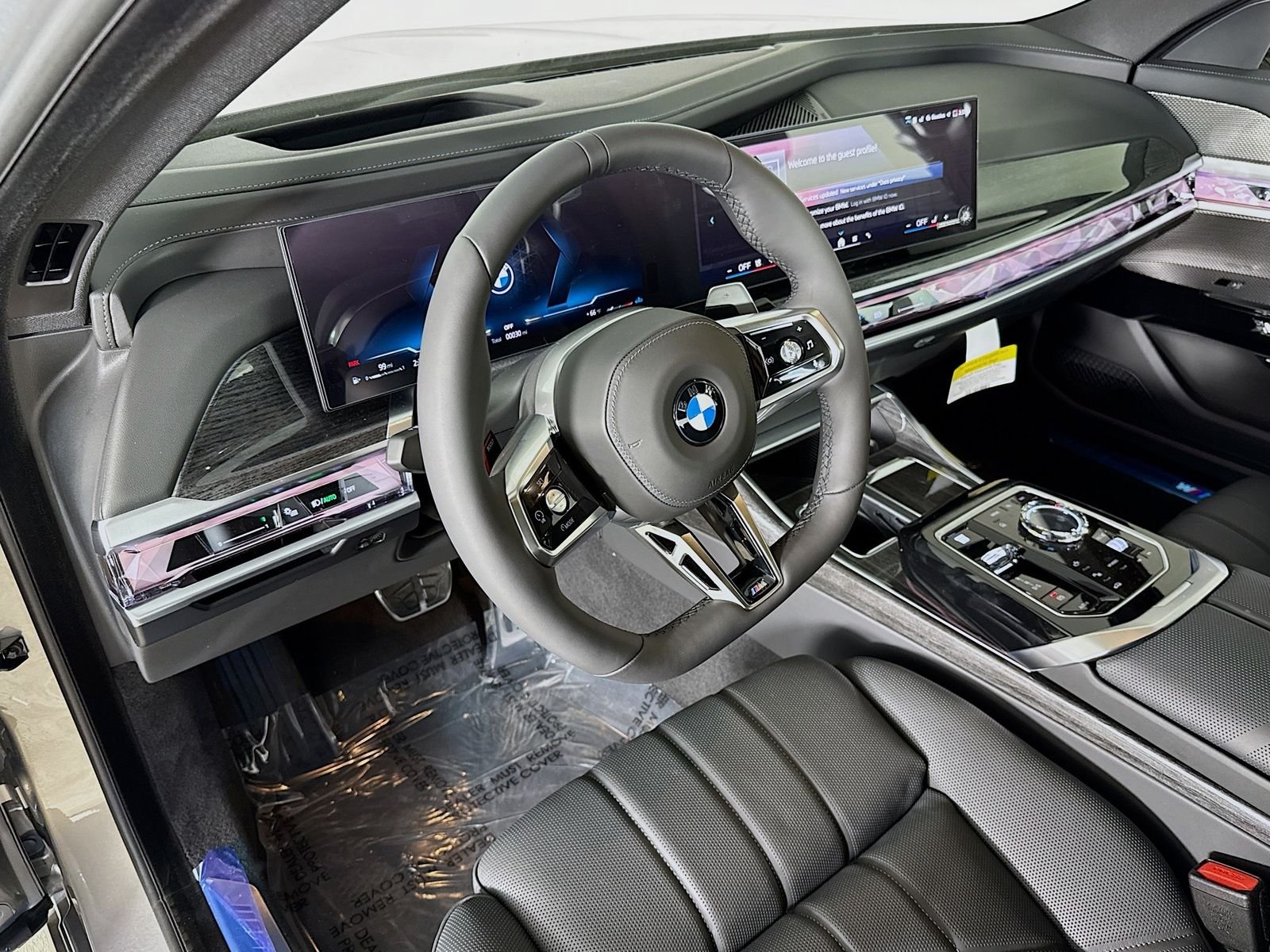 New 2026 Oxide Grey Metallic BMW 760i xDrive image 9