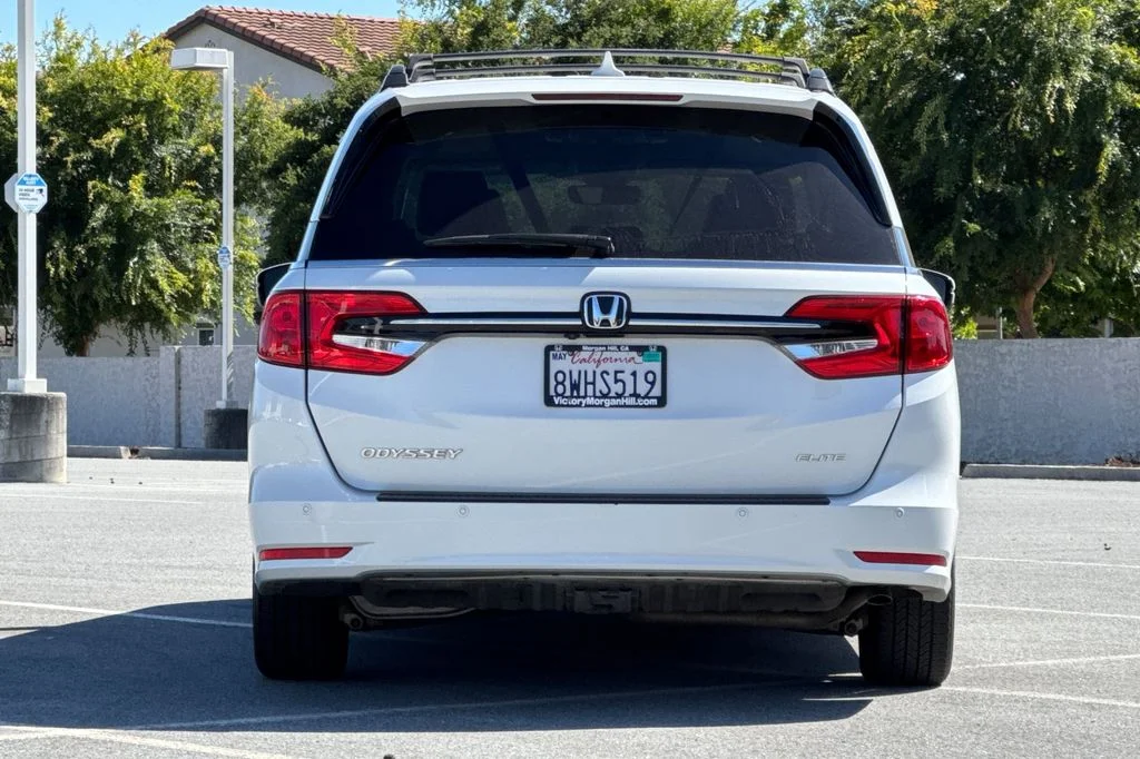 Used 2022 Platinum White Pearl Honda Elite image 6