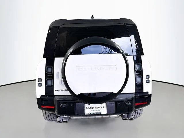 New 2026 Fuji White Land Rover V8 image 6
