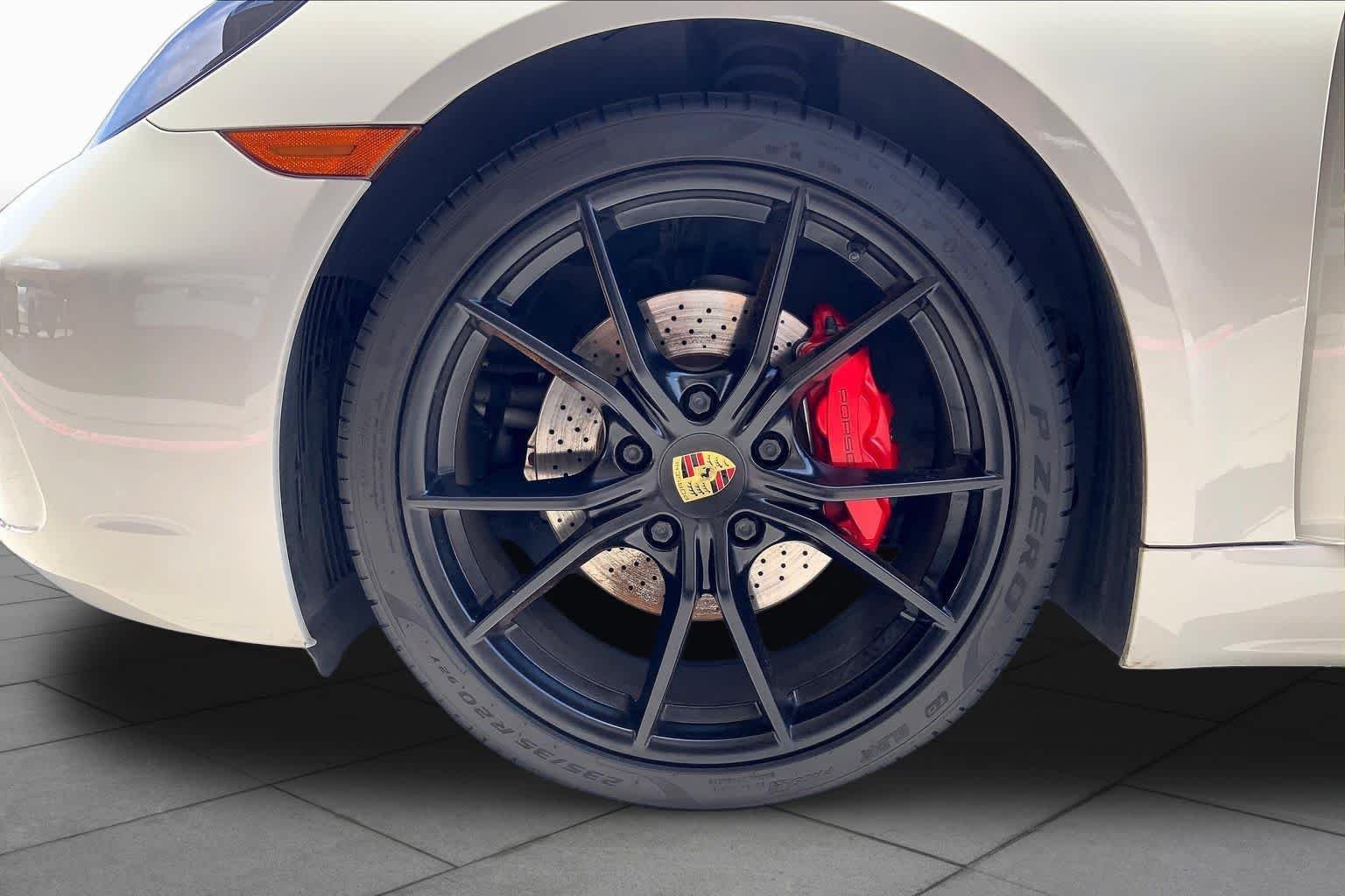 Used 2021 Chalk Porsche  image 9