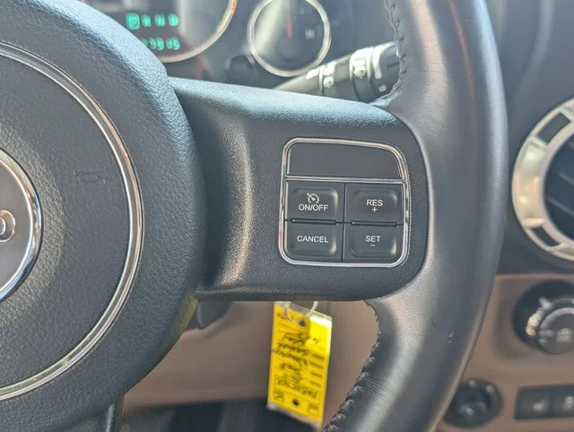 Used 2014 Crystal Metallic Jeep Unlimited Sahara image 14