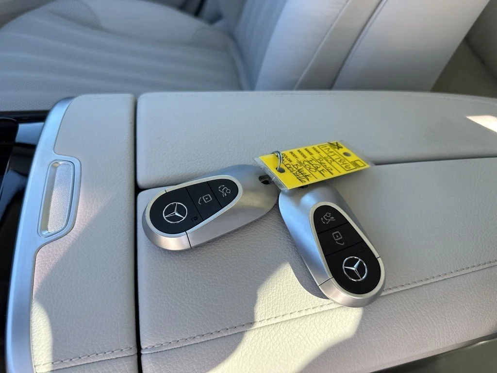 Used 2023 Black Mercedes-Benz 500 SUV image 35