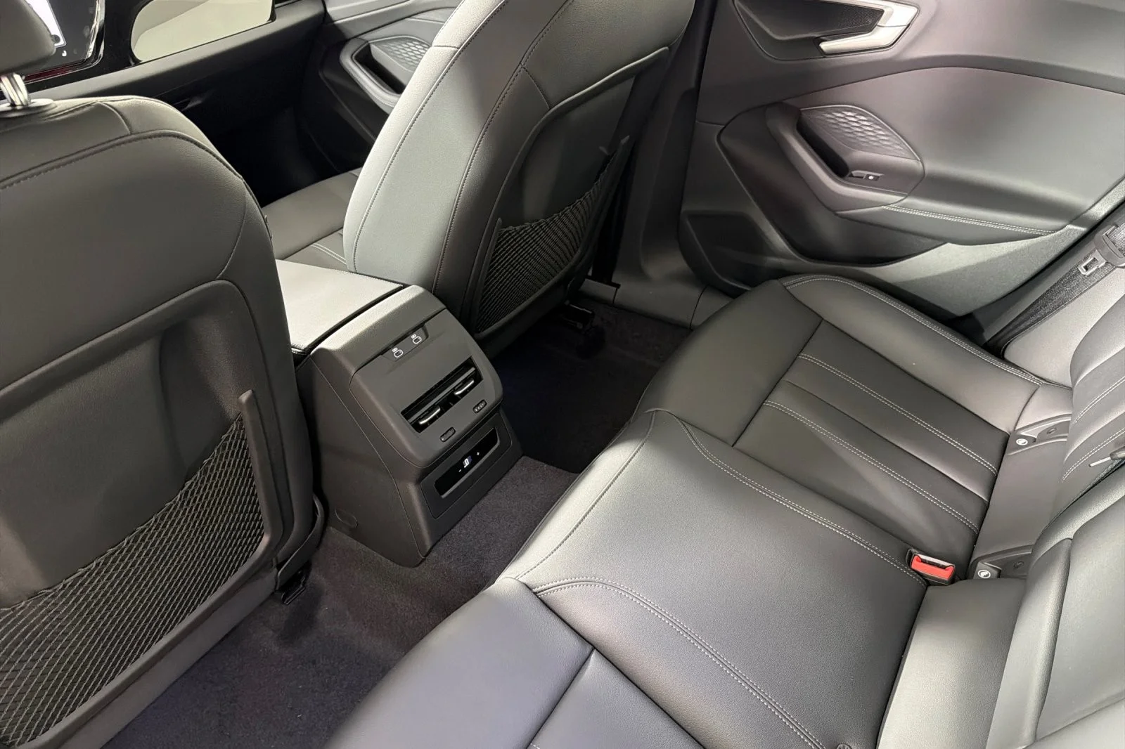New 2026 Mythos Black Metallic Audi Premium 2.0 TFSI quattro image 11