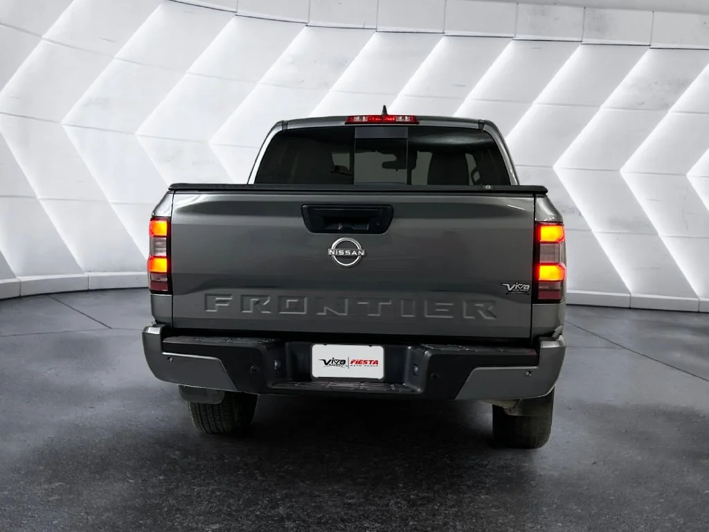 Used 2025 Gray Nissan SV image 5