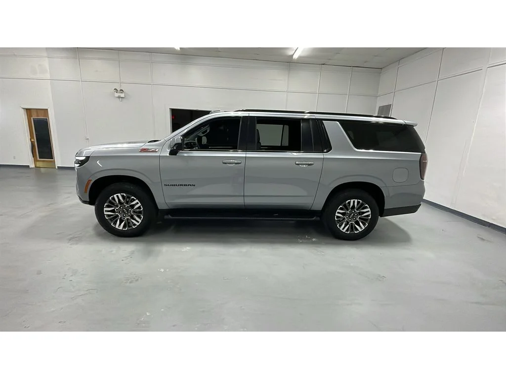 Used 2025 Sterling Gray Metallic Chevrolet Z71 image 4