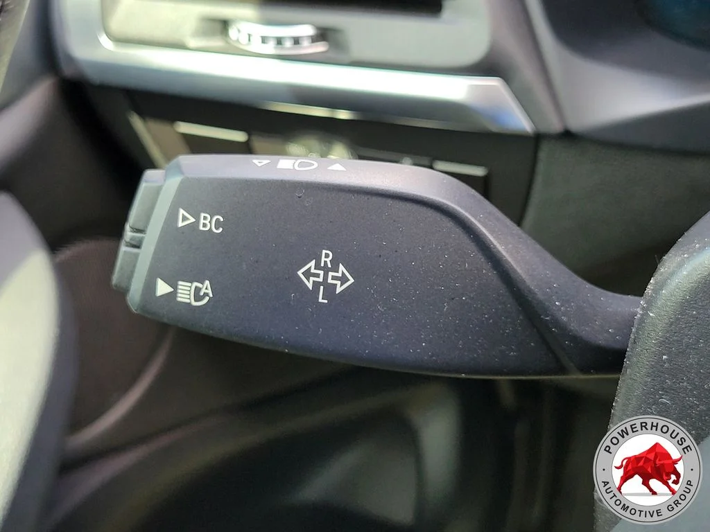 Used 2024 White BMW sDrive30i image 32