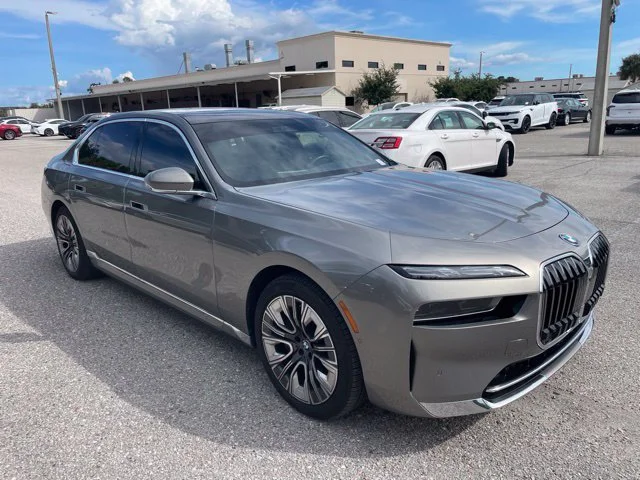2023 BMW i7