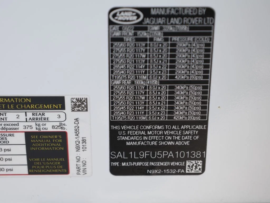Used 2023 White Land Rover SE Dynamic image 43